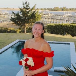 Meet your Posher, Caroline